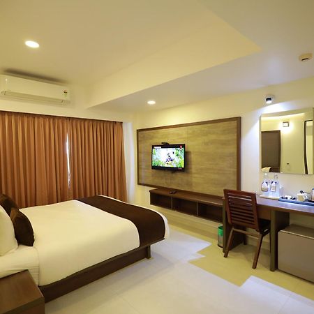 Arctic Hotel Kochi Exterior foto