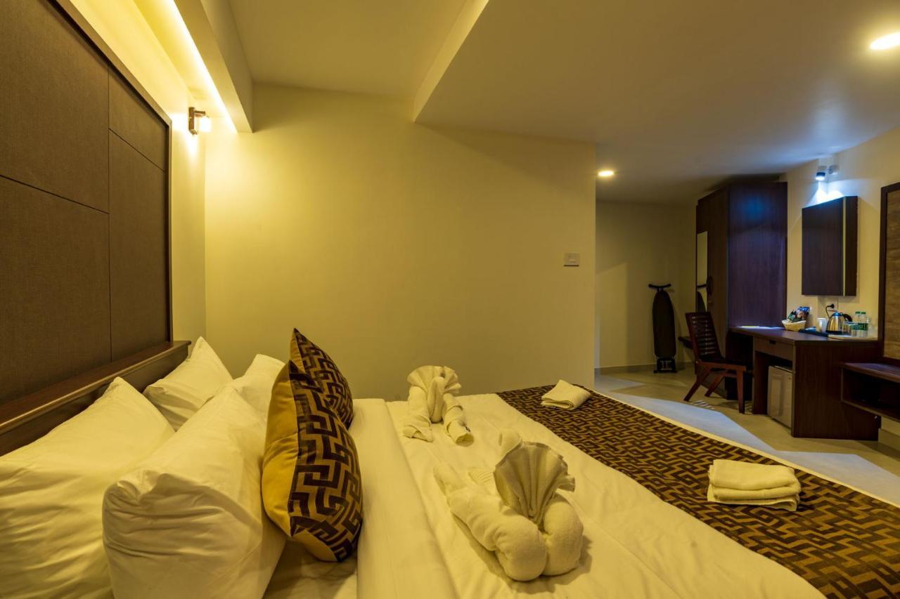 Arctic Hotel Kochi Exterior foto