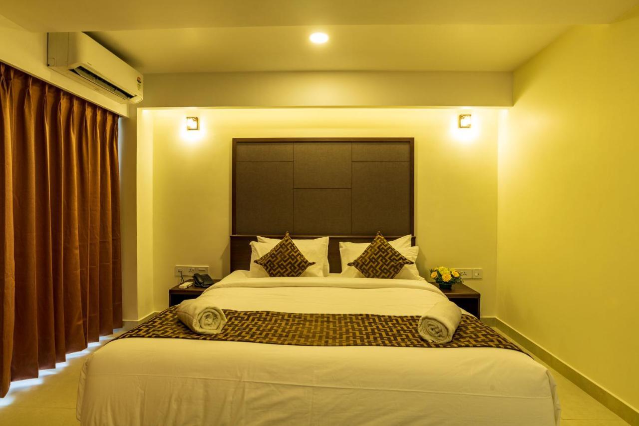 Arctic Hotel Kochi Exterior foto