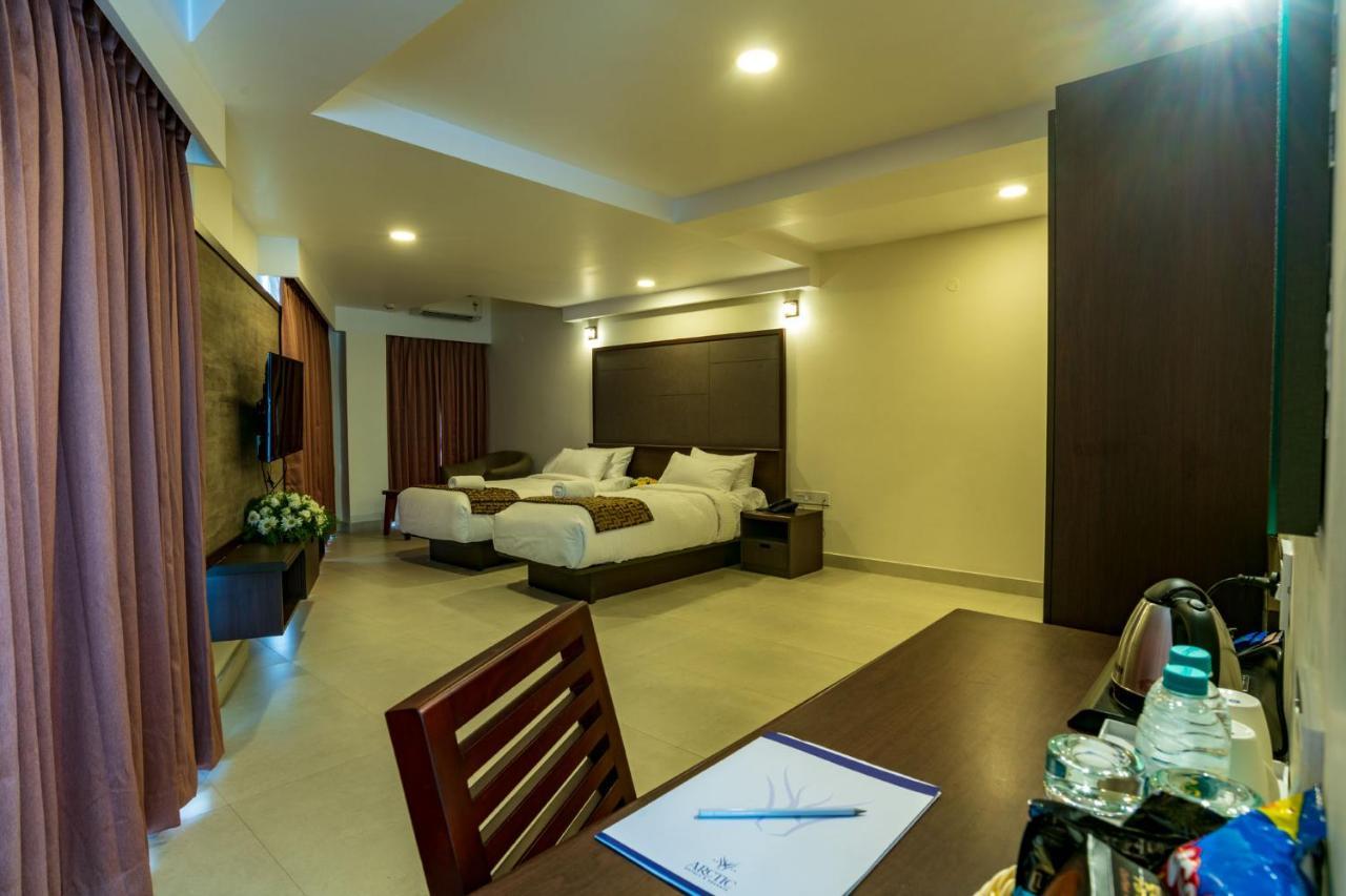 Arctic Hotel Kochi Exterior foto